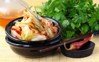 salát kimchi z čínského zelí