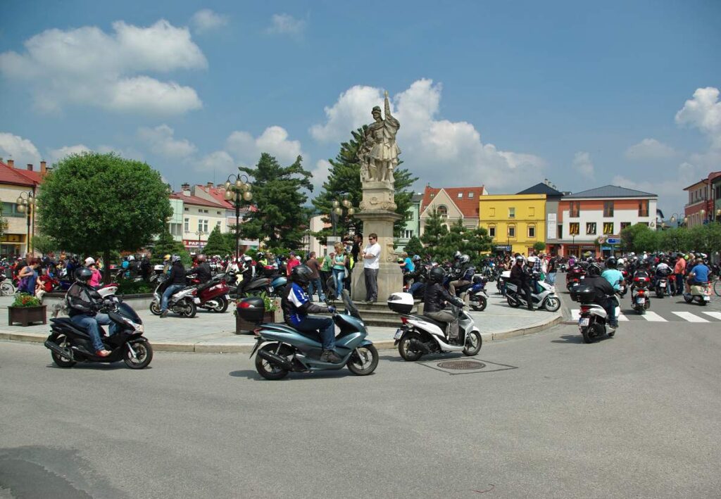 Rožnov přivítá třetí ročník mezinárodního srazu skútrů